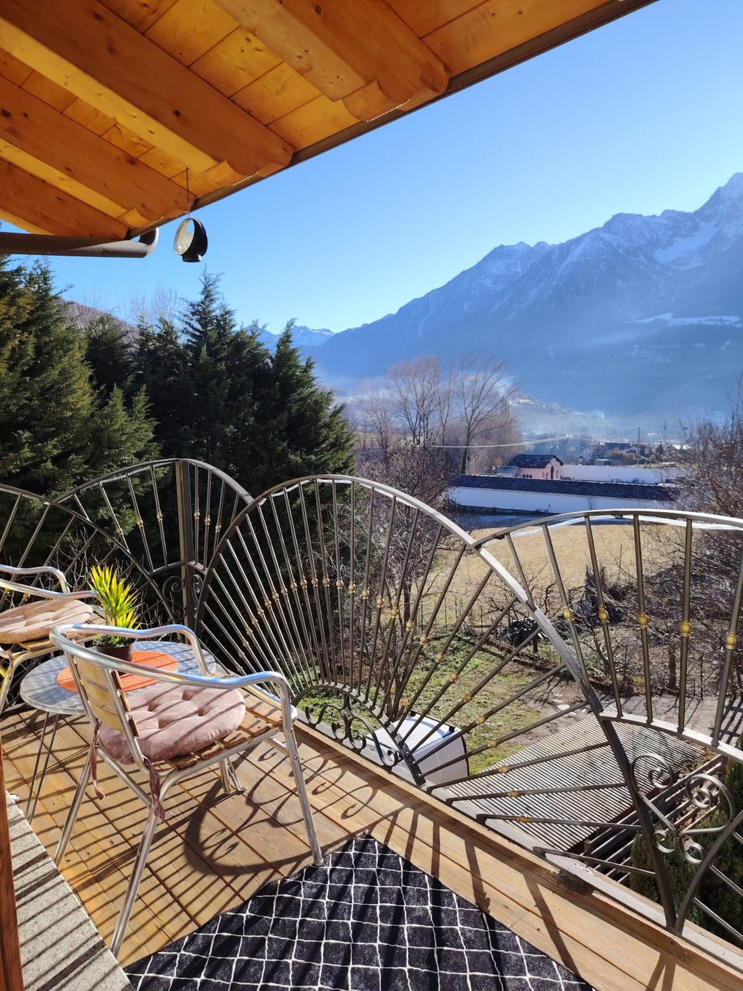 La Villa Gialla Aosta Dış mekan fotoğraf